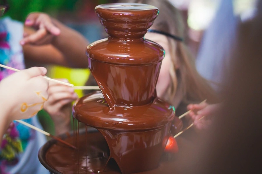 Choosing The Right Birthday Party Rentals For Small Spaces in La Puente, CA Choosing The Right Birthday Party Rentals For Small Spaces in La Puente, CA
